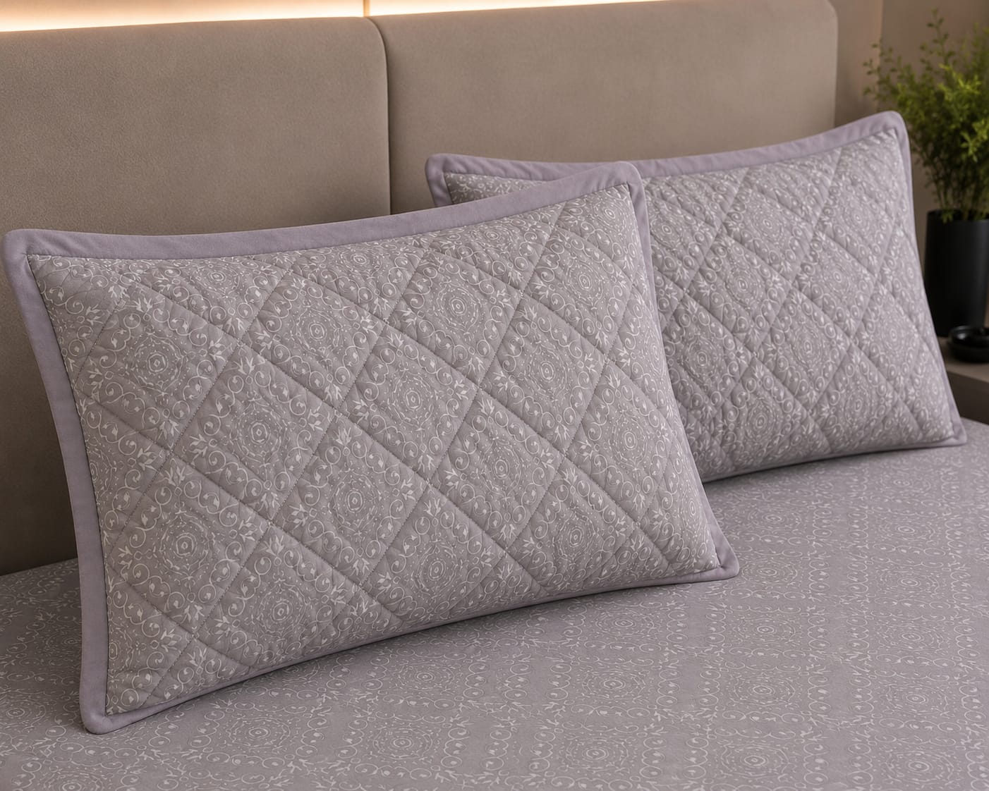 Rockstar - Mist Grey Regal Damask Premium -100% Cotton Bedsheet Set With Quilted Pillowcovers