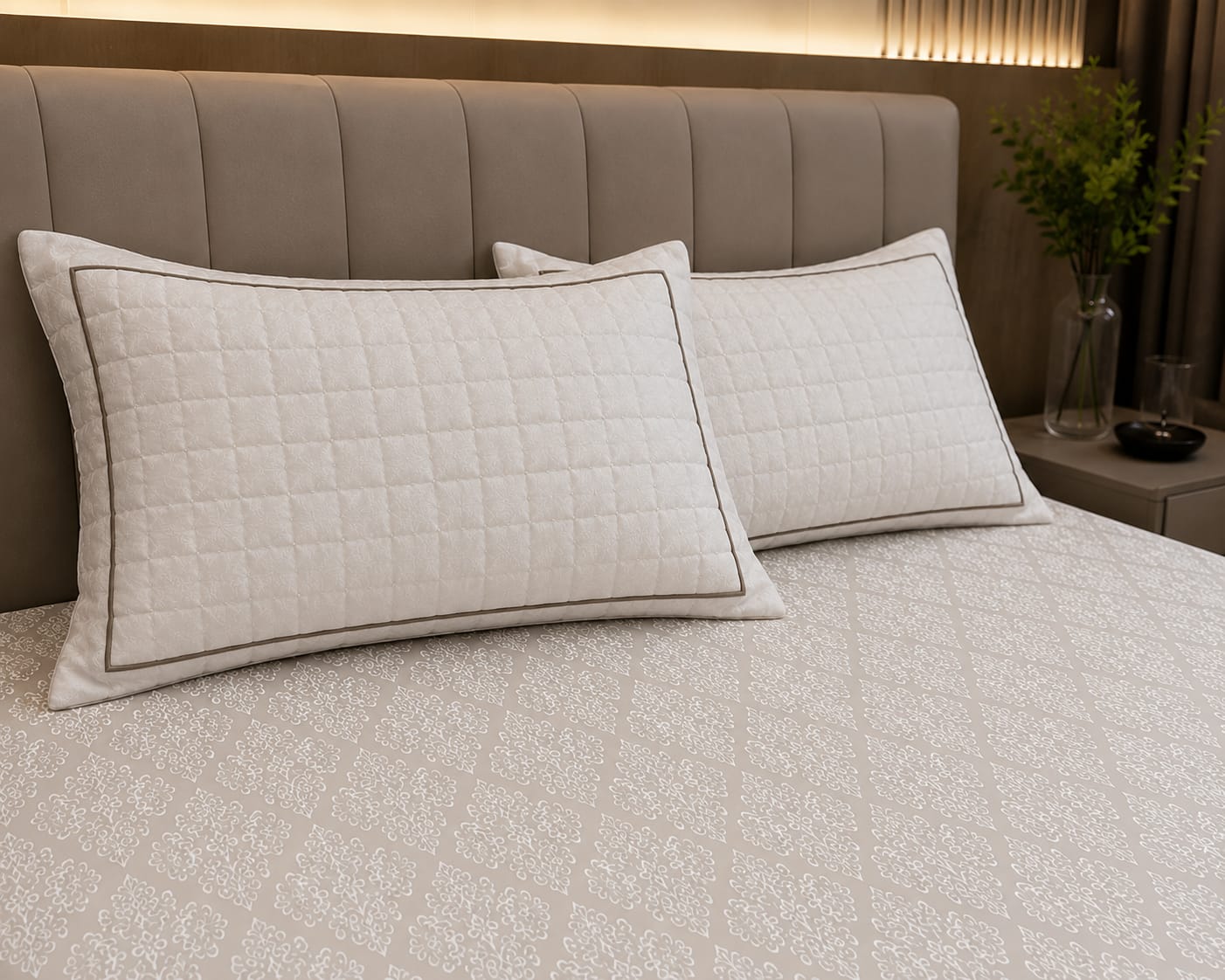 Embose - Ivory Taupe Regal Medallion Premium - 100%Cotton Bedsheet Set with Quilted Pillow Covers